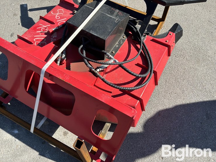 2026-massey-ferguson-730-image-11
