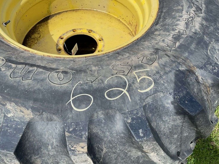 john-deere-8-image-2