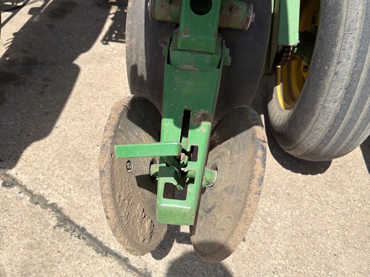 john-deere-7200-image-23