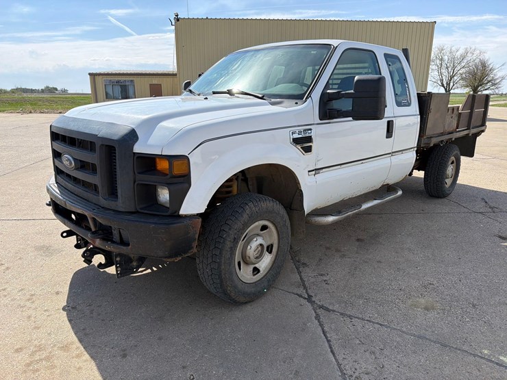 2008-ford-f250-image-1