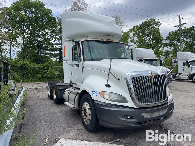 2010-international-prostar-image-3