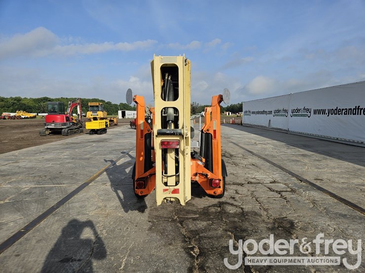 2018-jlg-t500j-image-13