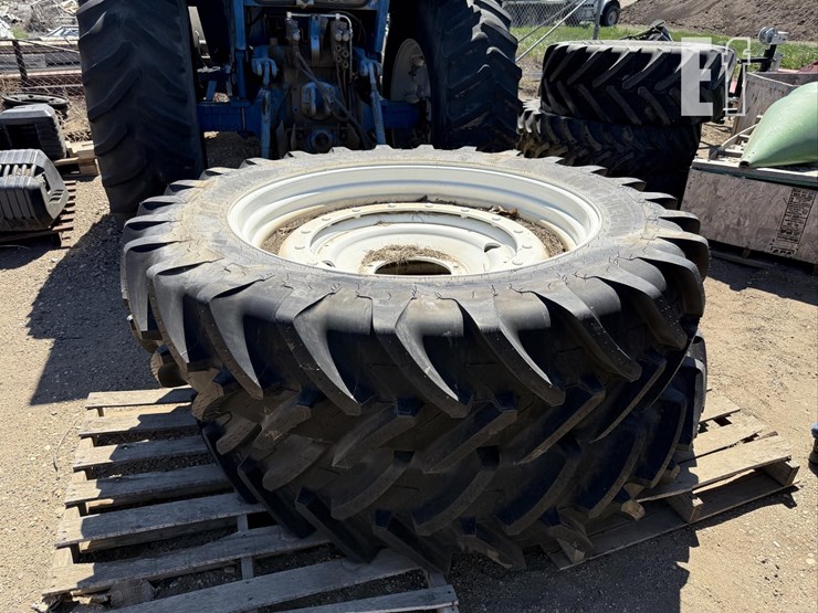 2x-michelin-radial-x-agribib-420/80r46-tires-on-10-image-1