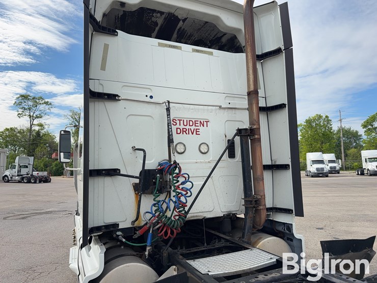 2016-international-prostar-image-16