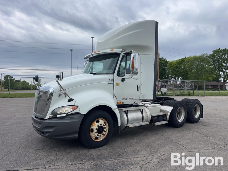 2012-international-prostar-image-1