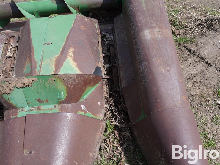 john-deere-444-image-11