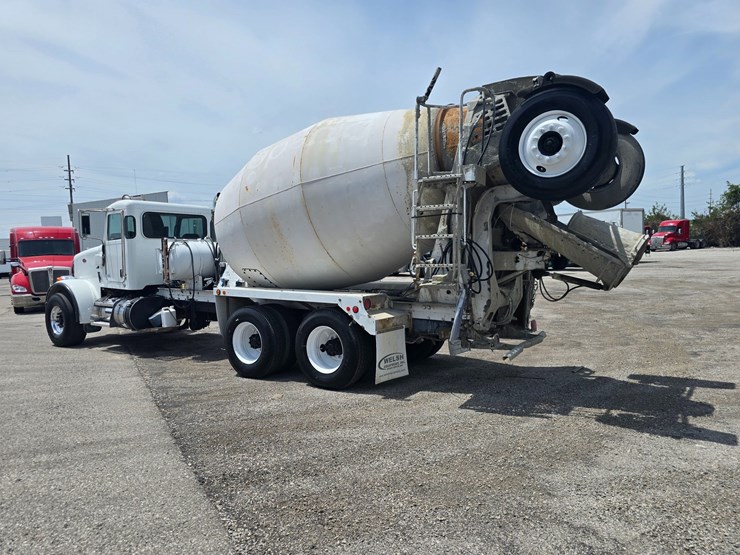 2014-peterbilt-365-image-14