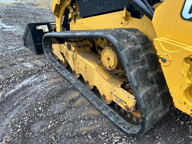 2022-caterpillar-259d3-image-17