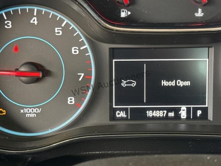2017-chevrolet-cruze-ls-sdn-image-18