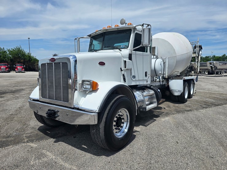 2014-peterbilt-365-image-2