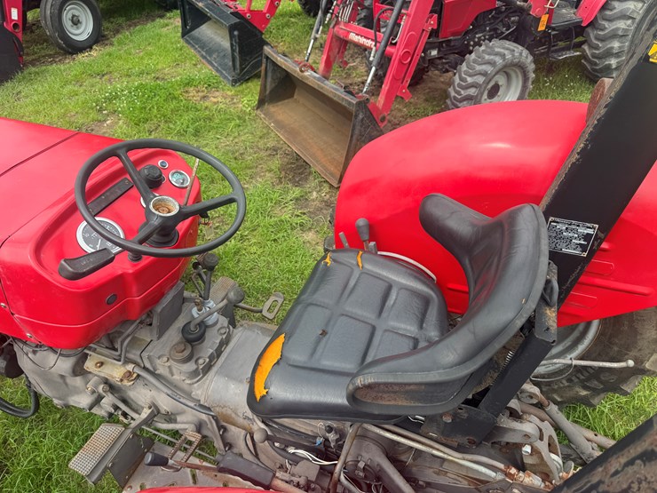 1990-massey-ferguson-253-image-5