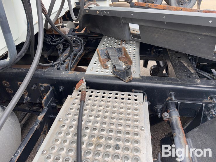 2015-international-prostar-image-19