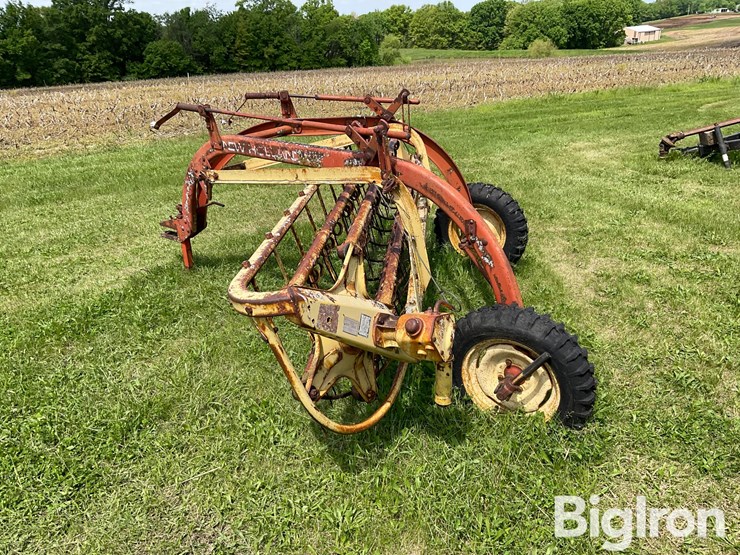 new-holland-258-image-8