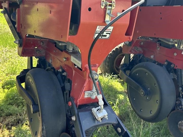 2015-case-ih-1265-image-70