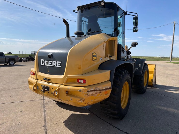deere-344l-image-3