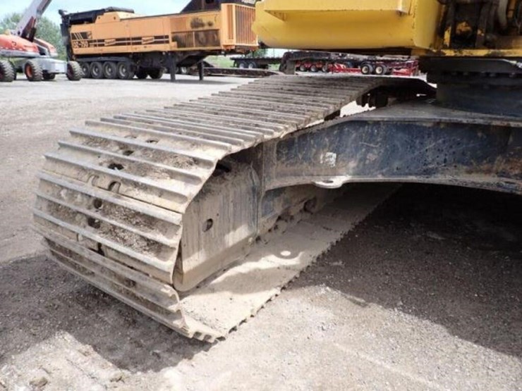 2022-komatsu-pc210-lc-11-image-34