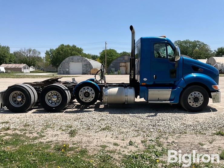 2004-peterbilt-387-image-4