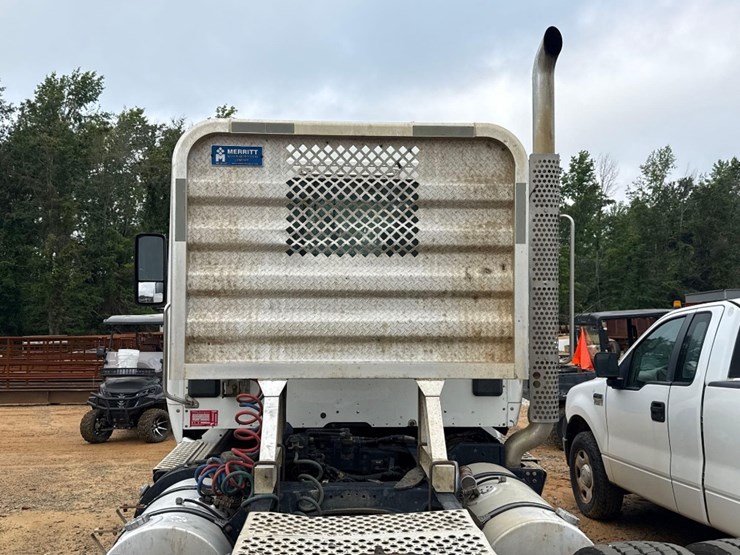 2015-kenworth-t680-image-9