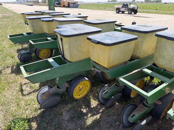 john-deere-7000-image-13