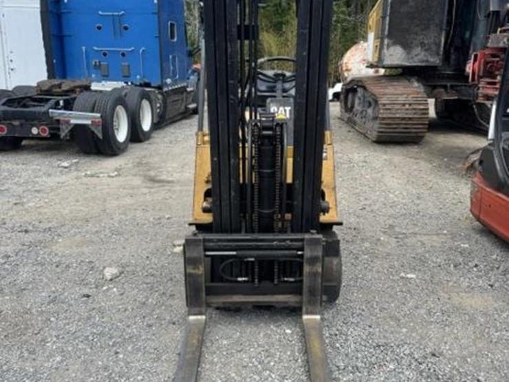caterpillar-ec15-image-2