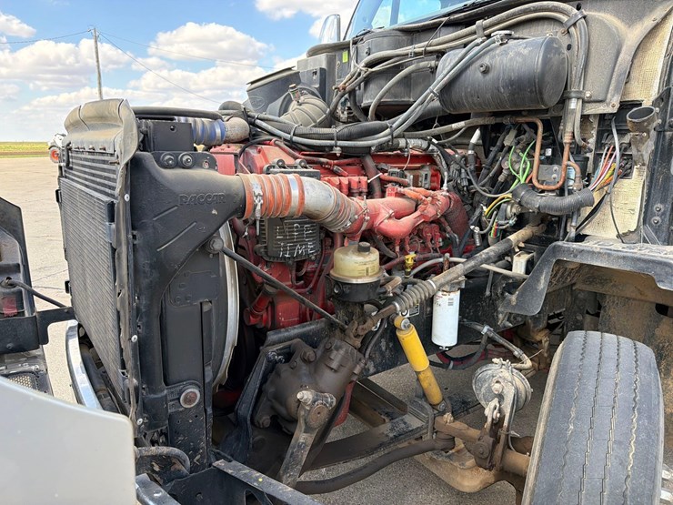2009-peterbilt-387-image-62