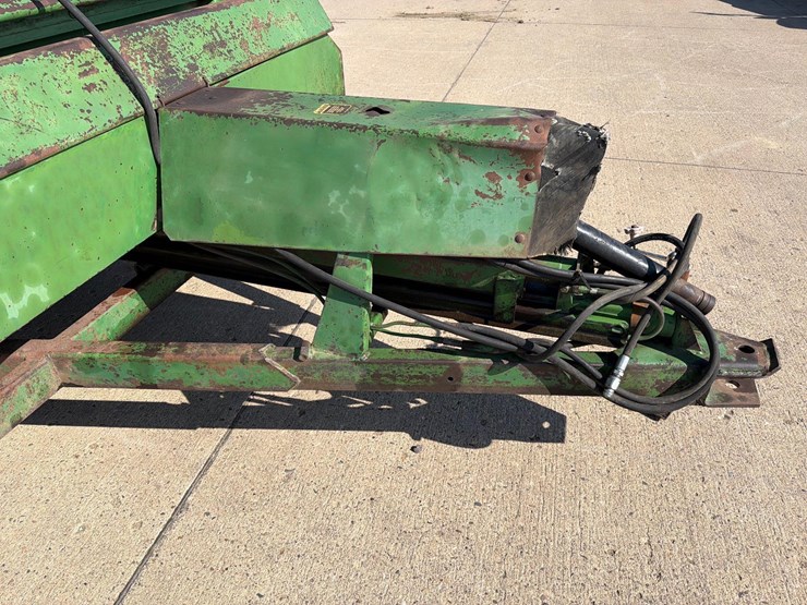 john-deere-450-image-11