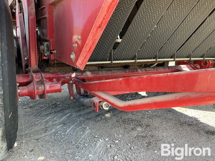 2011-case-ih-rb564-image-18