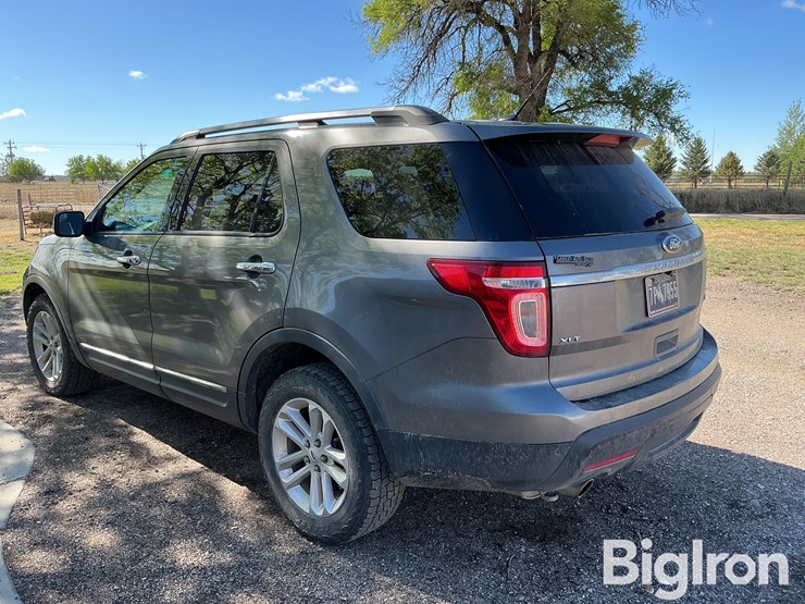 2014-ford-explorer-xlt-image-7