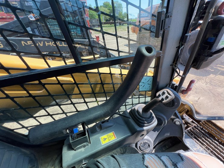 2016-caterpillar-262d-image-28