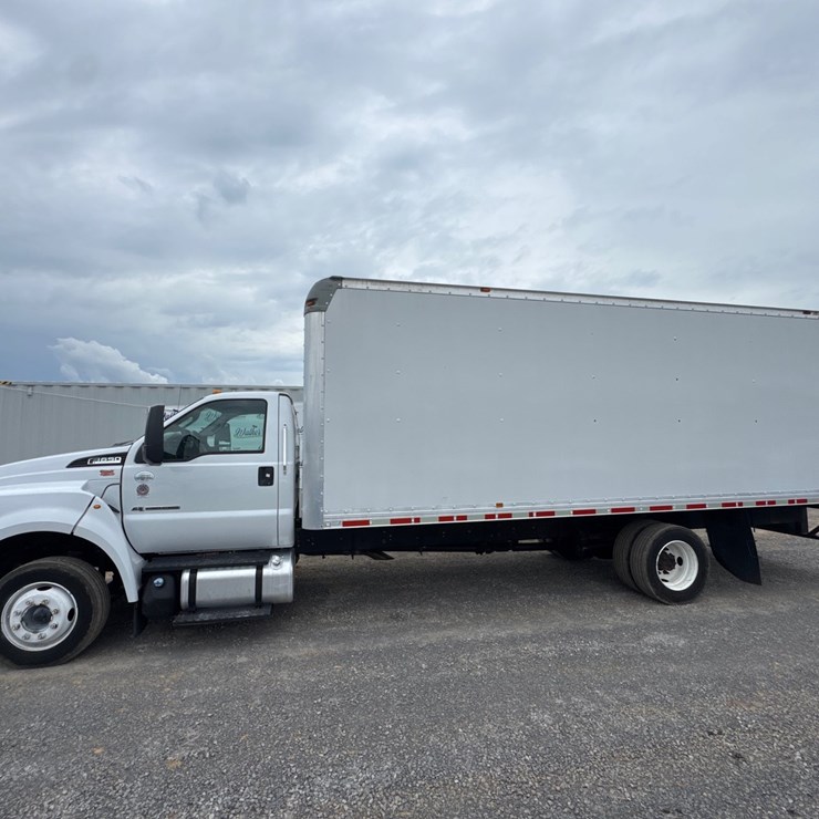 2016 FORD F650