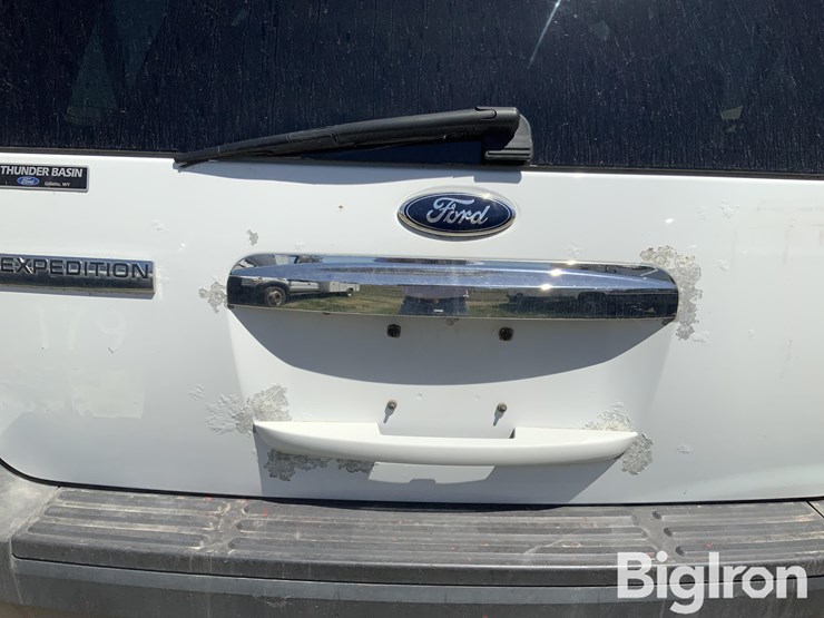 2013-ford-expedition-image-15