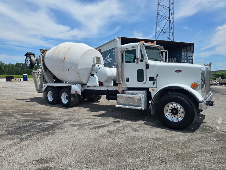 2014-peterbilt-365-image-40