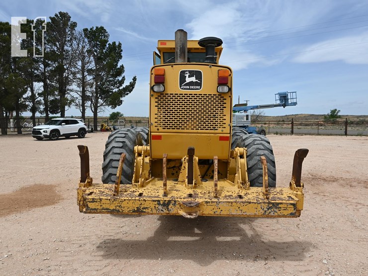 1996-deere-772bh-image-13