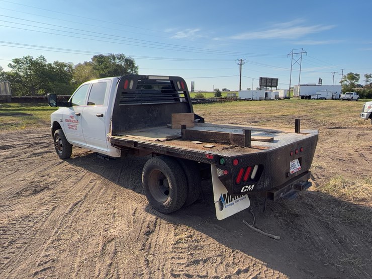 2017-dodge-3500-image-4