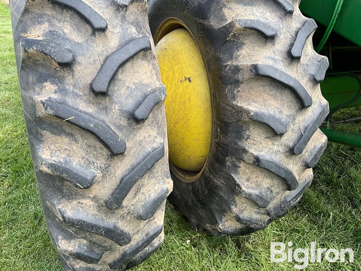 1988-john-deere-8820-titan-ii-image-10