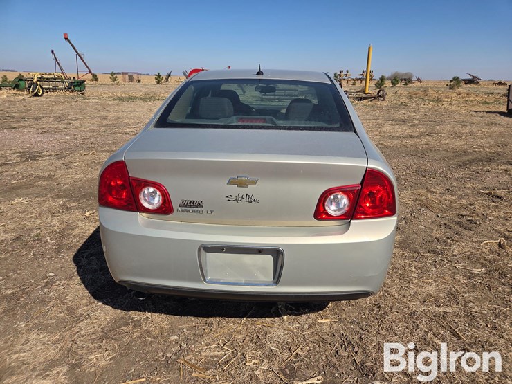 2010-chevrolet-malibu-car-image-6