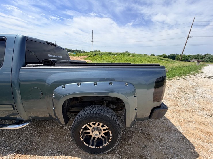 #24066-•-2011-chevrolet-silverado-pickup-truck-image-62