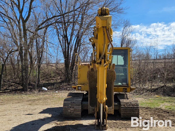 caterpillar-225-image-10