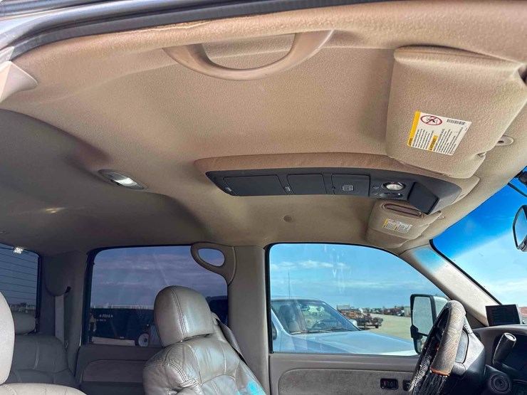2002-gmc-2500-image-37