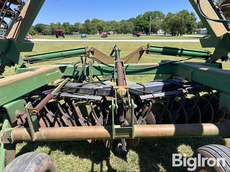john-deere-650-image-15