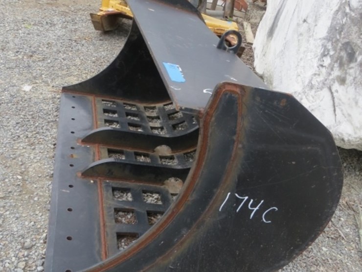 60"-bucket-image-2