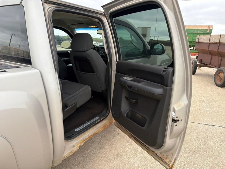 2009-chevrolet-1500-image-23