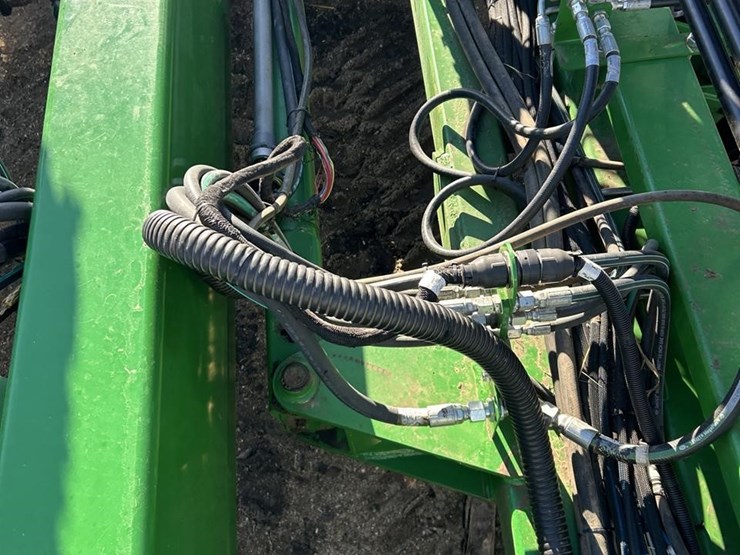 2023-john-deere-db90-image-75