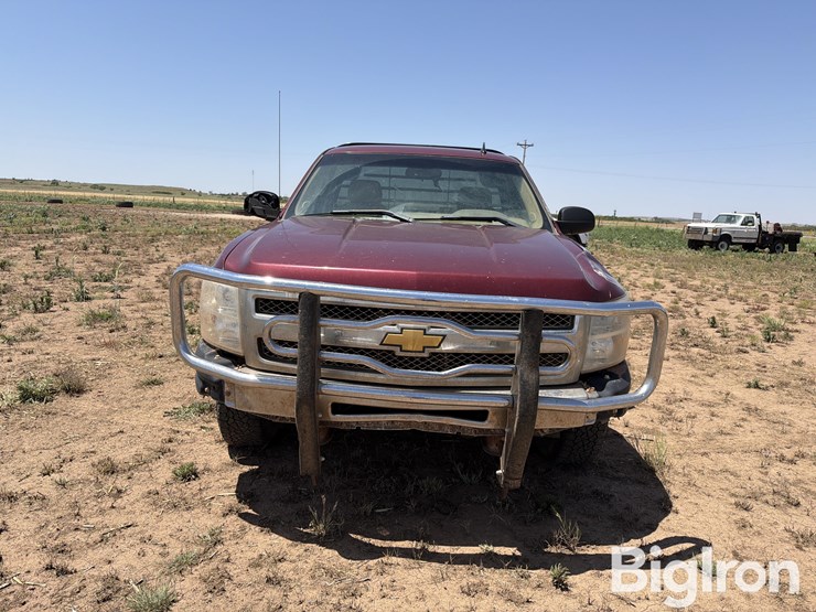 2013-chevrolet-1500-image-2