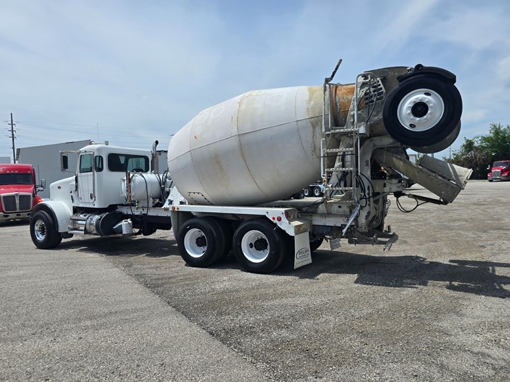 2014-peterbilt-365-image-13