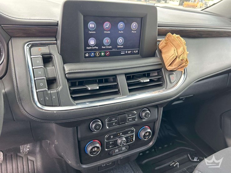 2022-chevrolet-tahoe-image-17