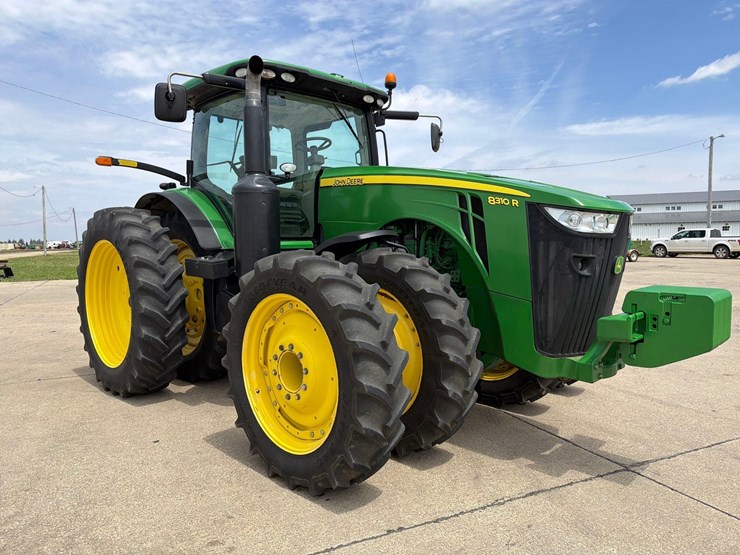 2012-john-deere-8310r-image-4