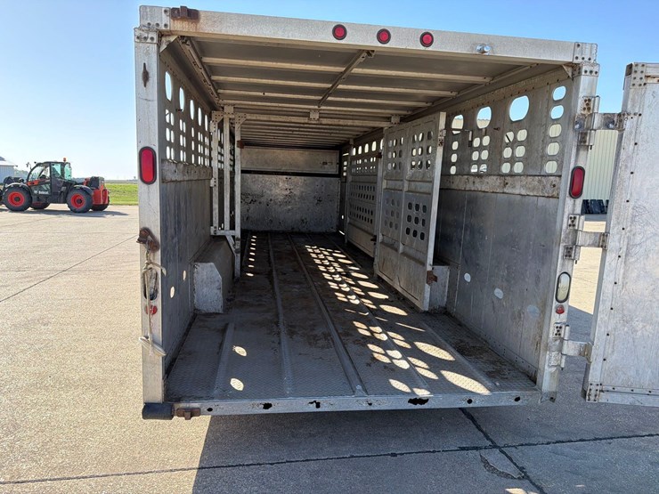 1992-wilson-livestock-trailer-image-23