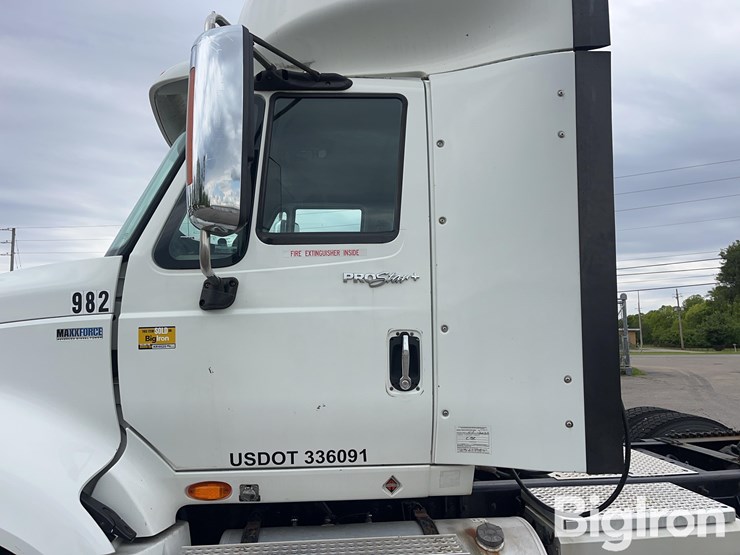 2012-international-prostar-image-20
