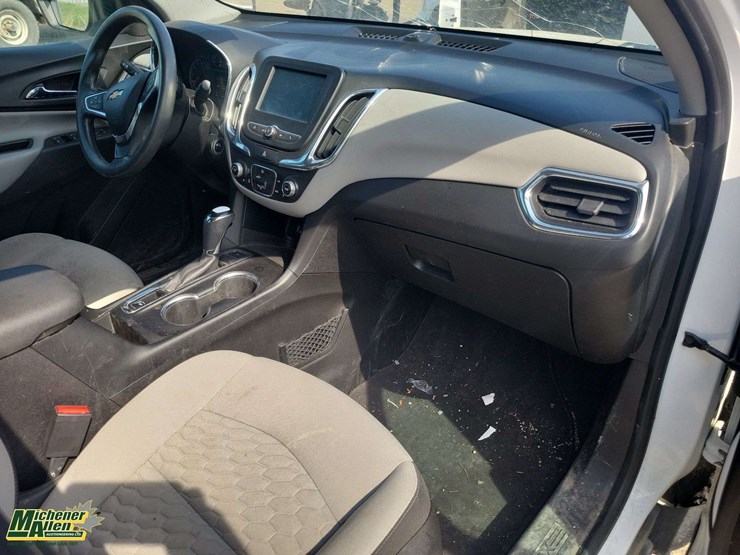 2018-chevrolet-equinox-image-34